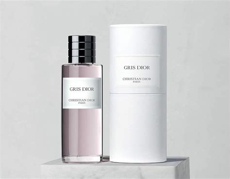 gris montaigne dior perfume|gris montaigne price.